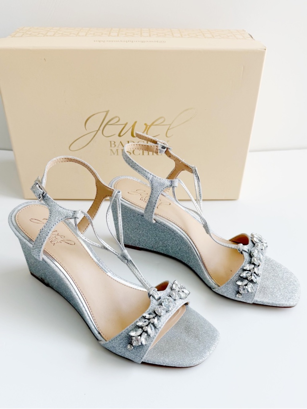 Jewel Badgley Mischka Silver Embellished Wedge Sandals Size 7 Rhinestone Bridal